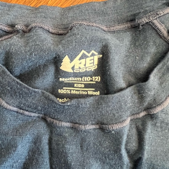 Merino wool base layers. Girl’s, REI. Size 10 - Picture 3 of 3